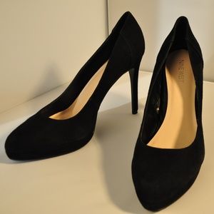 Stylish NINE WEST 9 1/2 M Black Suede Heels